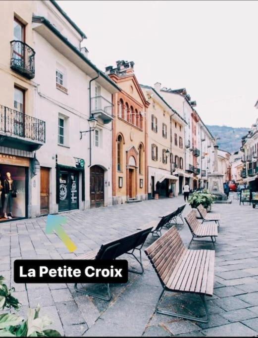La Petite Croix Apartamento Aosta Exterior foto